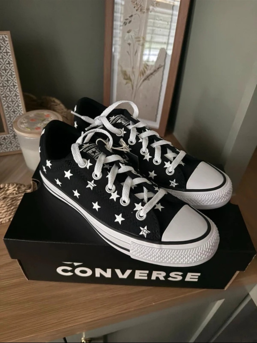 Women’s 6.5 Converse